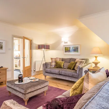 2 Bed In Sz427 *